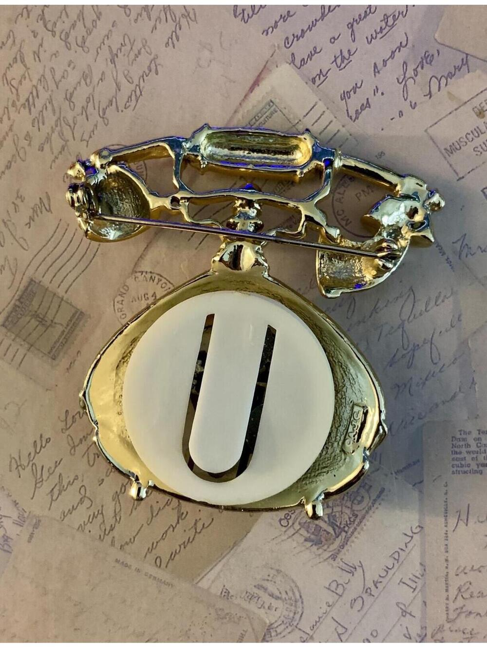 Vintage Signed Antique Rotary Telephone Brooch Gold Tone Figural Pin - Picture 2 of 3